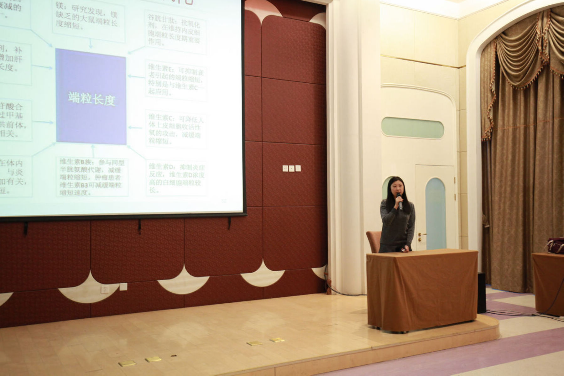 贺媛 (2).JPG